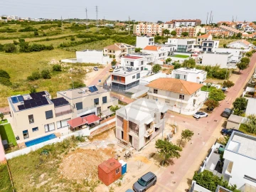 Moradia T3 para Venda em Porto Salvo