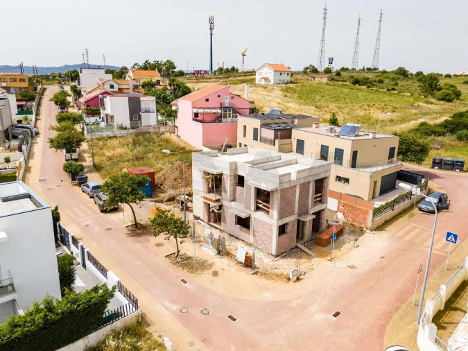 Moradia T3 para Venda em Porto Salvo Foto 17