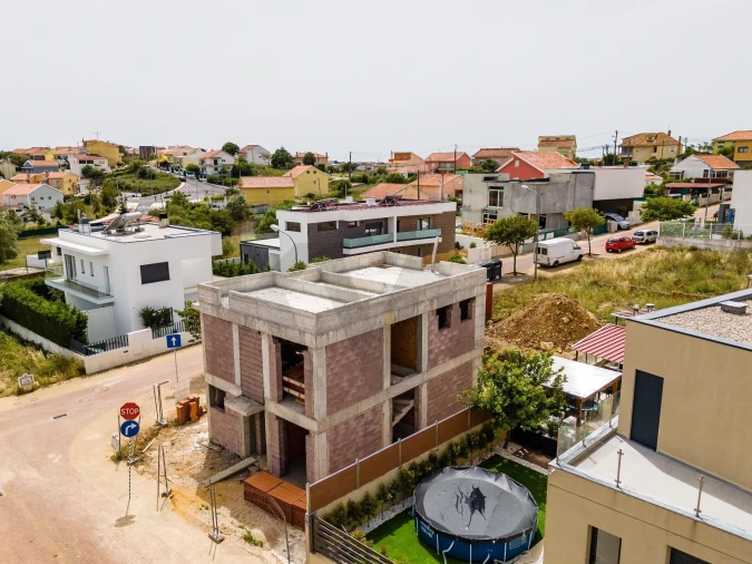 Moradia T3 para Venda em Porto Salvo Foto 6