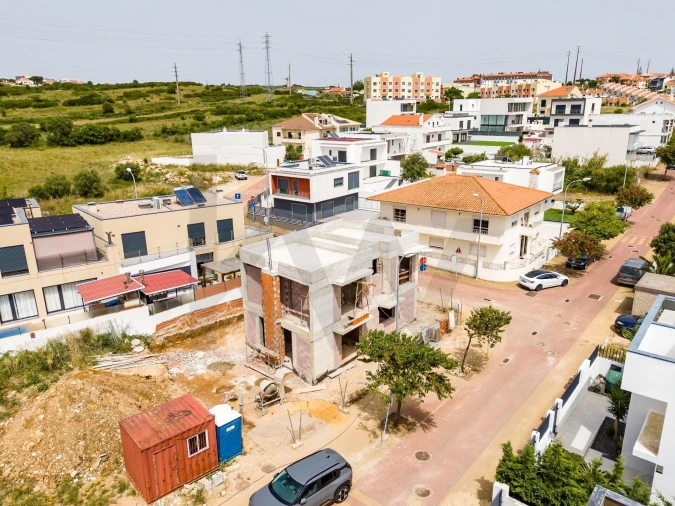 Moradia T3 para Venda em Porto Salvo Foto 11