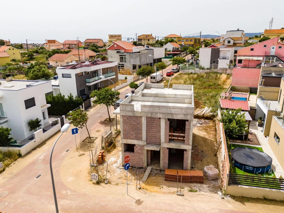 Moradia T3 para Venda em Porto Salvo Foto 7