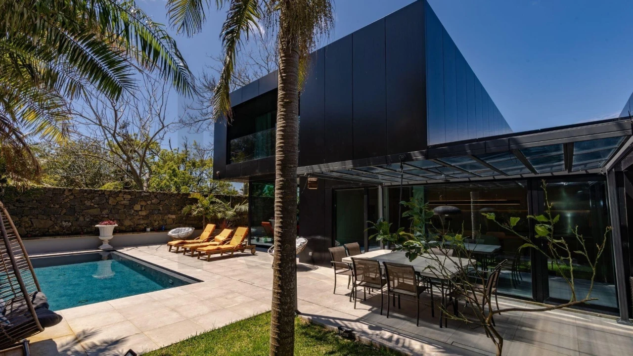 Moradia T4 para Venda em Ponta Delgada (São José) Foto 4