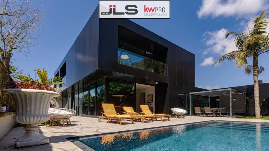 Moradia T4 para Venda em Ponta Delgada (São José) Foto 1