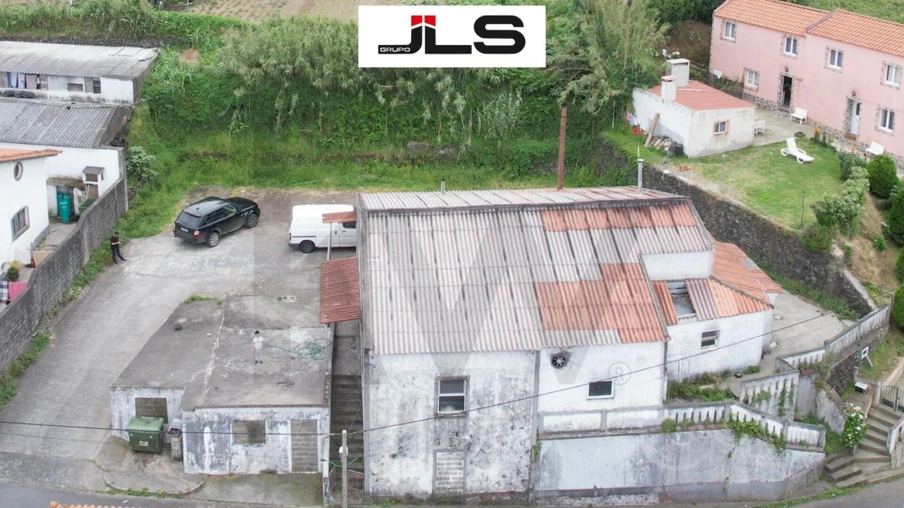 Moradia T4 para Venda em Pilar da Bretanha Foto 1