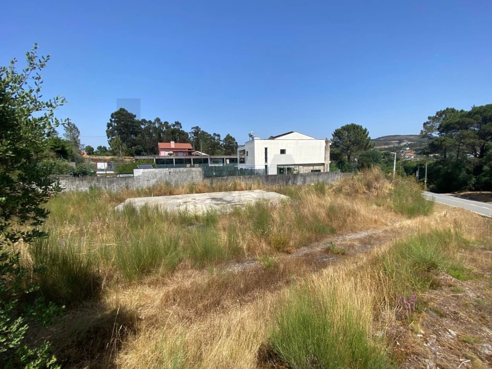 Terreno para Venda em Aguiar de Sousa Foto 1