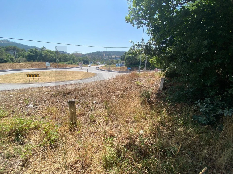 Terreno para Venda em Aguiar de Sousa Foto 6
