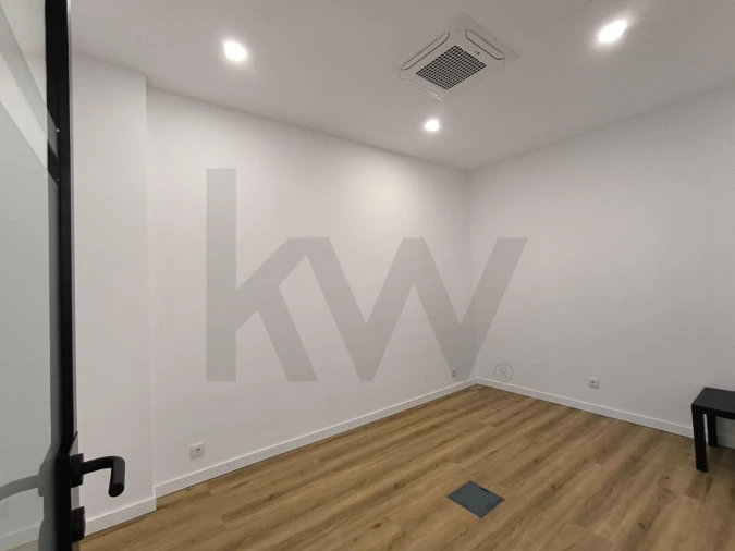 Escritório para Arrendamento em Ramada e Caneças Foto 3