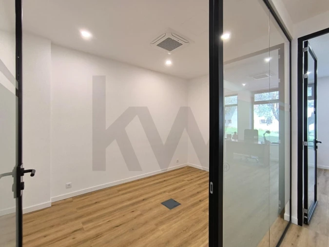 Escritório para Arrendamento em Ramada e Caneças Foto 2