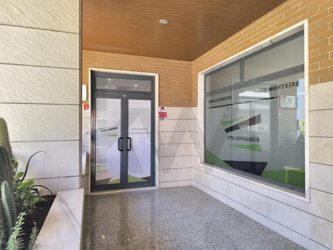 Escritório para Arrendamento em Ramada e Caneças Foto 22