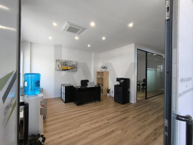 Escritório para Arrendamento em Ramada e Caneças Foto 21