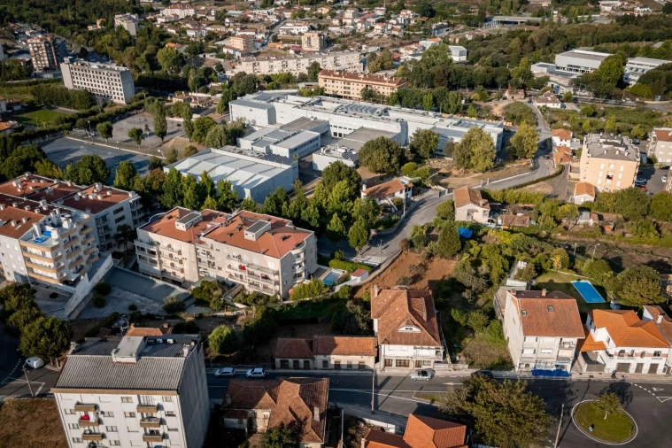 Terreno para Venda em São João da Madeira Foto 6