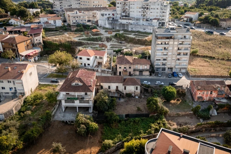 Terreno para Venda em São João da Madeira Foto 3