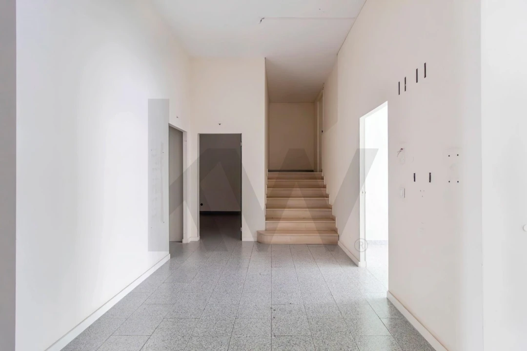 Loja para Venda em Mafamude e Vilar do Paraíso Foto 9