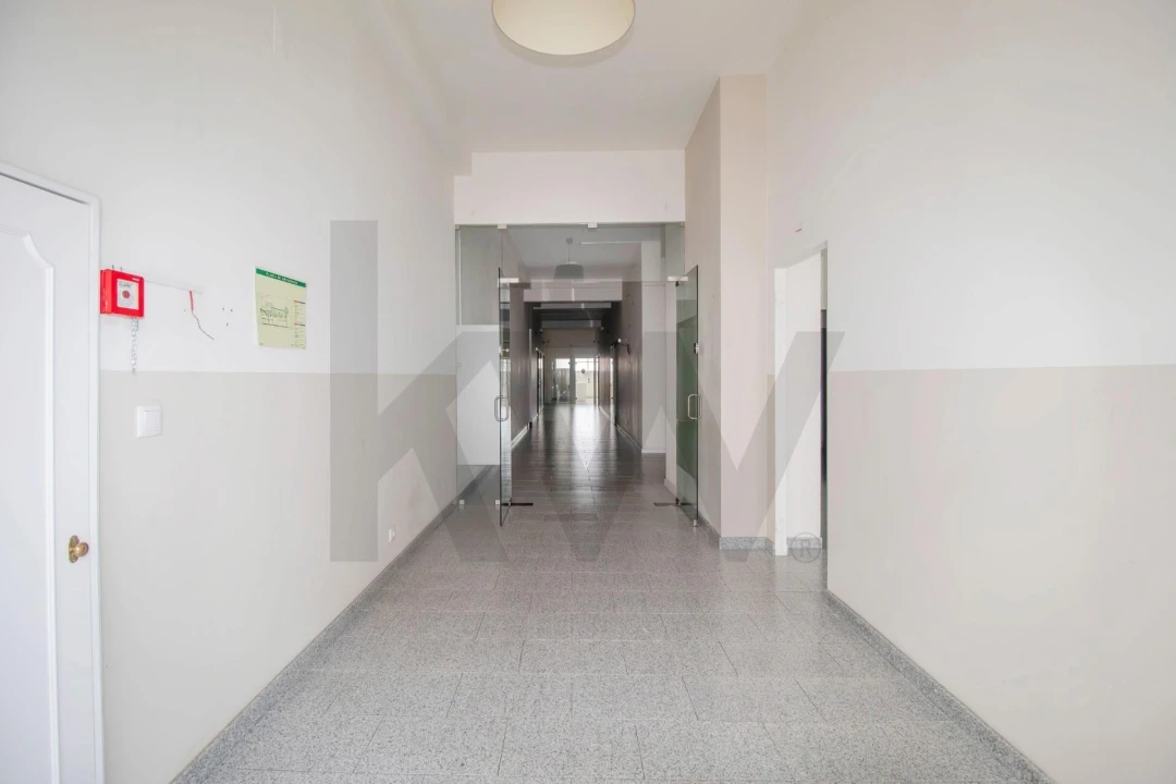 Loja para Venda em Mafamude e Vilar do Paraíso Foto 36