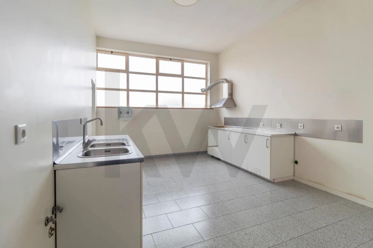 Loja para Venda em Mafamude e Vilar do Paraíso Foto 21