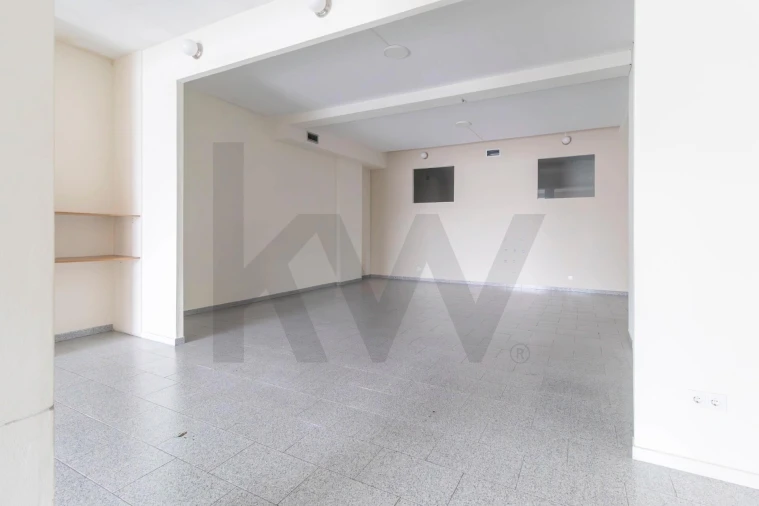 Loja para Venda em Mafamude e Vilar do Paraíso Foto 32