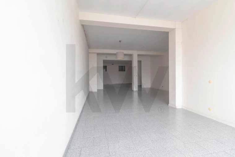 Loja para Venda em Mafamude e Vilar do Paraíso Foto 31