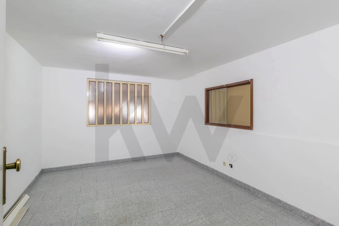 Loja para Venda em Mafamude e Vilar do Paraíso Foto 41