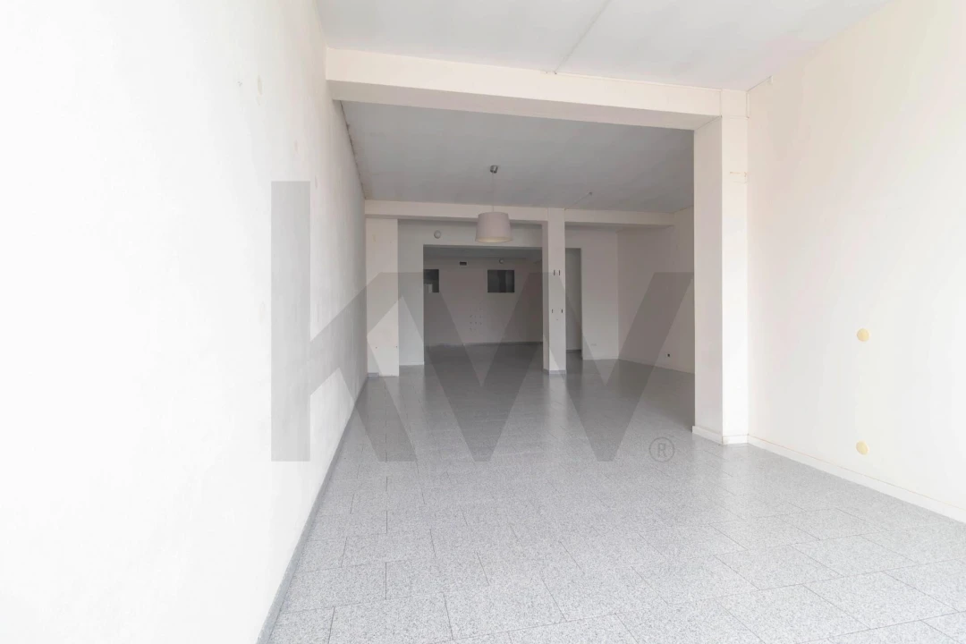 Loja para Venda em Mafamude e Vilar do Paraíso Foto 31