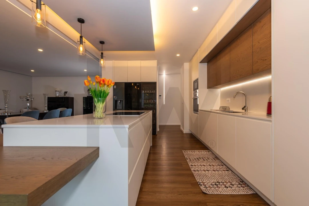 Moradia T3 para Venda em Capelas Foto 5