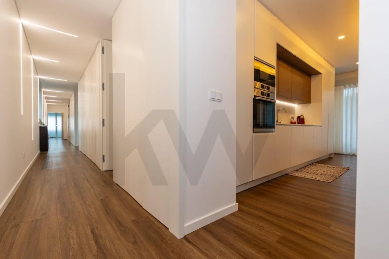 Moradia T3 para Venda em Capelas Foto 47