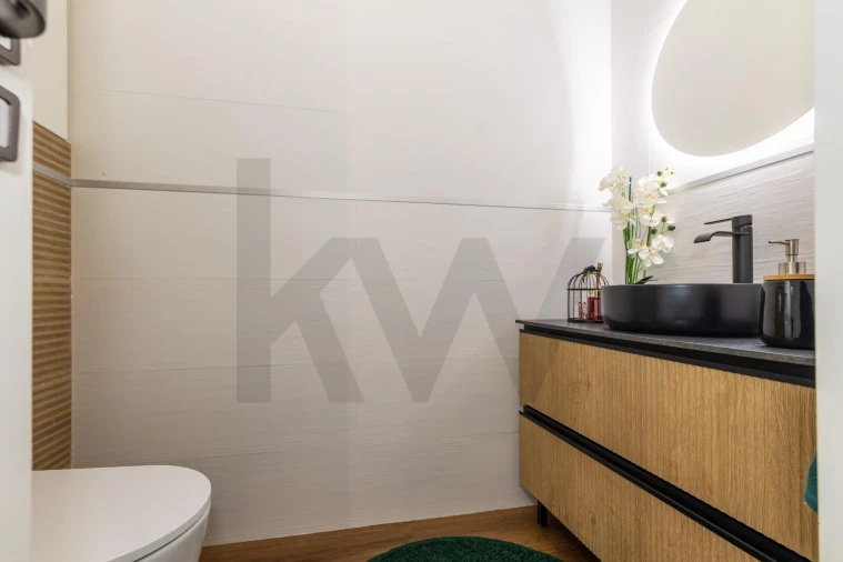 Moradia T3 para Venda em Capelas Foto 40