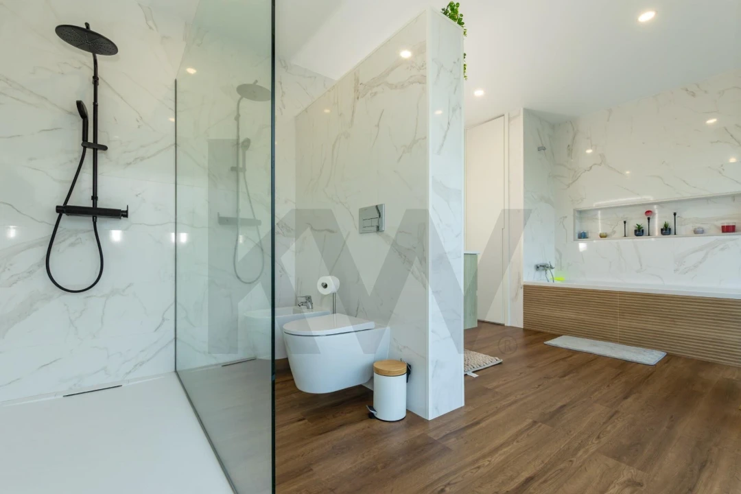 Moradia T3 para Venda em Capelas Foto 37