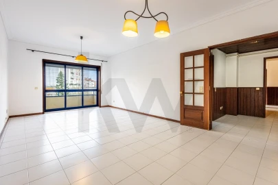 Apartamento T3 para Venda em Esgueira