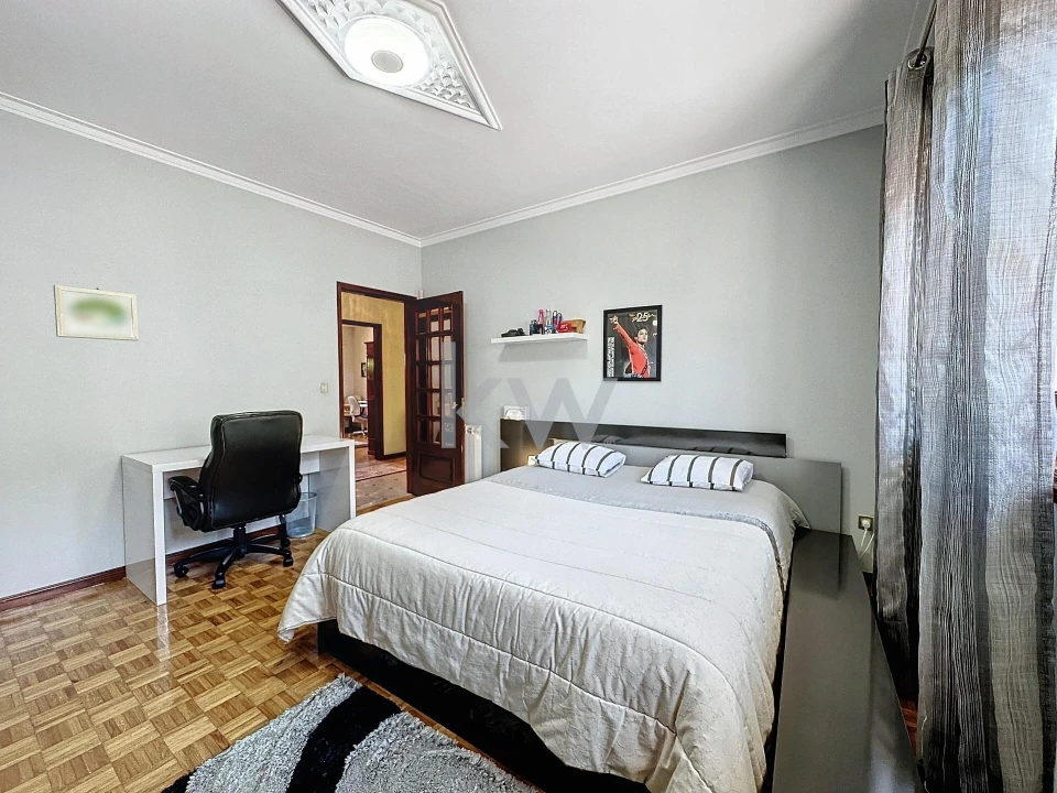 Moradia T4 para Venda em Caldas de São Jorge e Pigeiros Foto 38