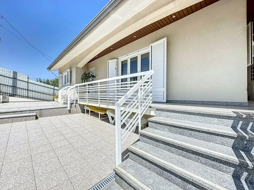 Moradia T4 para Venda em Caldas de São Jorge e Pigeiros Foto 43