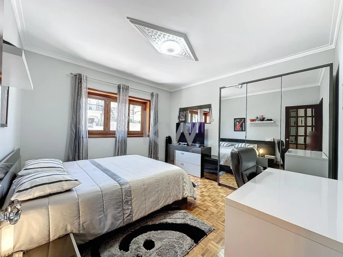 Moradia T4 para Venda em Caldas de São Jorge e Pigeiros Foto 37