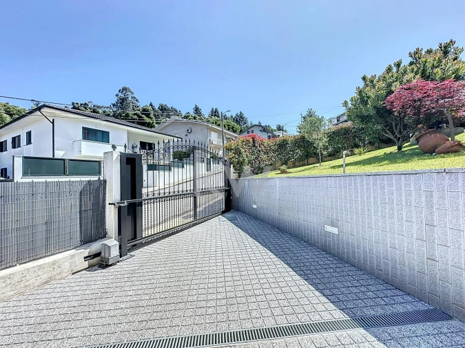 Moradia T4 para Venda em Caldas de São Jorge e Pigeiros Foto 61