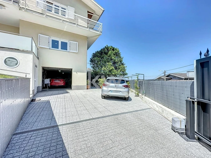 Moradia T4 para Venda em Caldas de São Jorge e Pigeiros Foto 62