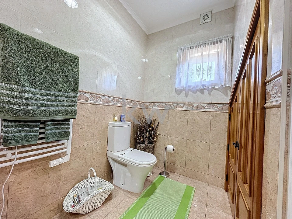 Moradia T4 para Venda em Caldas de São Jorge e Pigeiros Foto 32