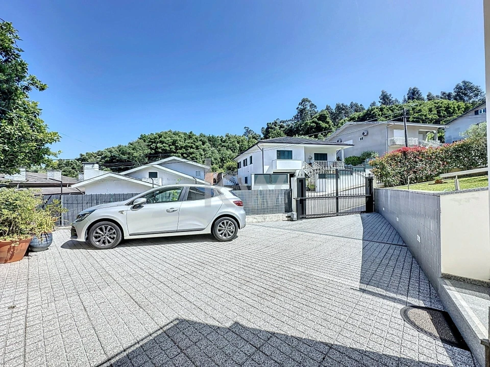 Moradia T4 para Venda em Caldas de São Jorge e Pigeiros Foto 71