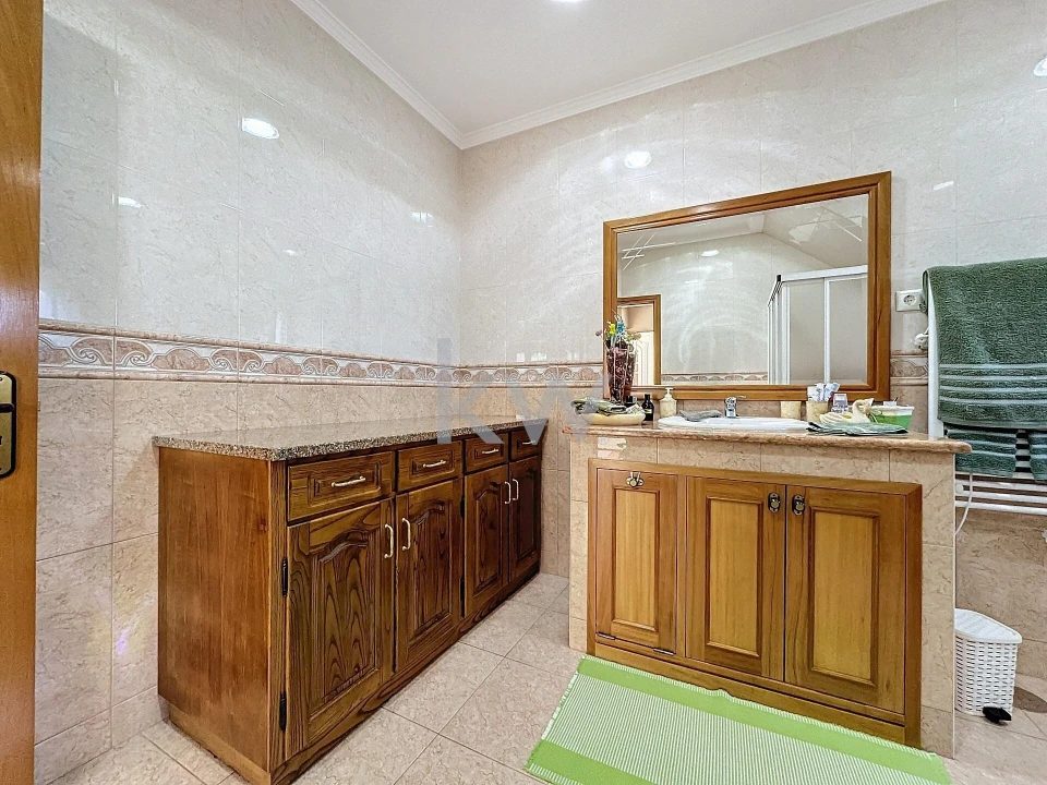 Moradia T4 para Venda em Caldas de São Jorge e Pigeiros Foto 34