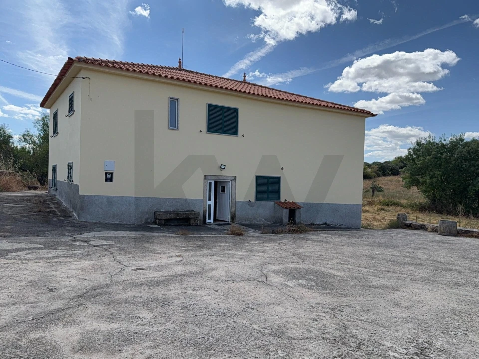 Moradia T5 para Venda em Atalaia e Safurdão Foto 3