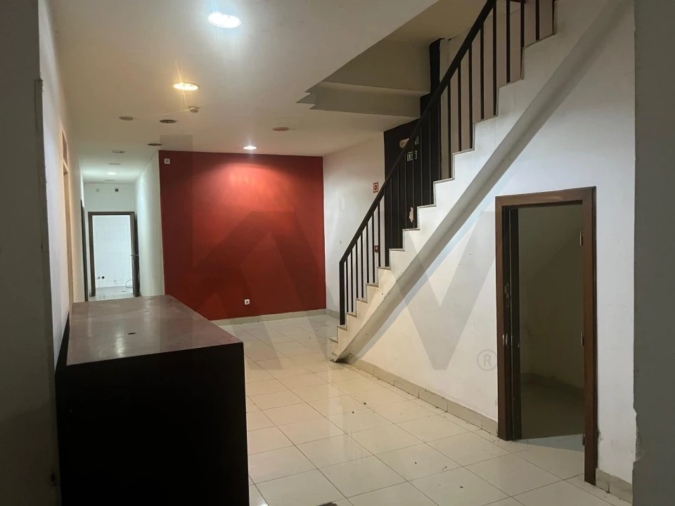 Loja para Venda em Arroios Foto 3