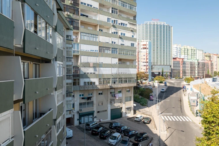 Apartamento T3 para Venda em Beato Foto 4