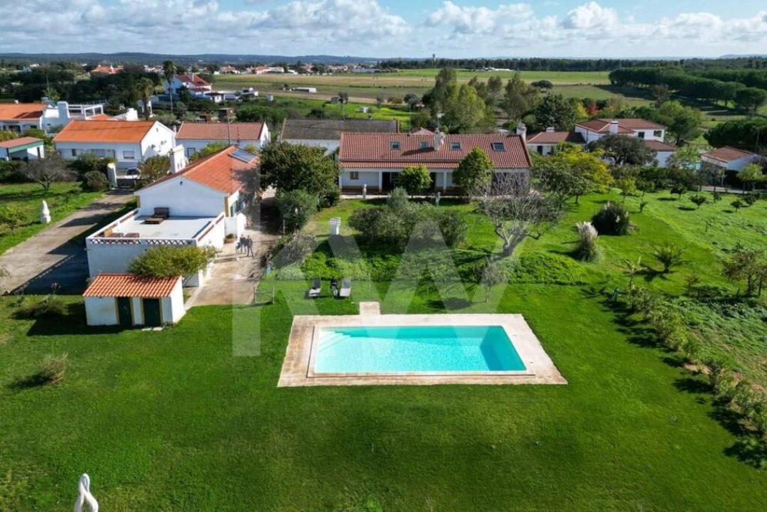 Quinta T6 para Venda em Nossa Senhora da Vila, Nossa Senhora do Bispo e Silveiras Foto 1