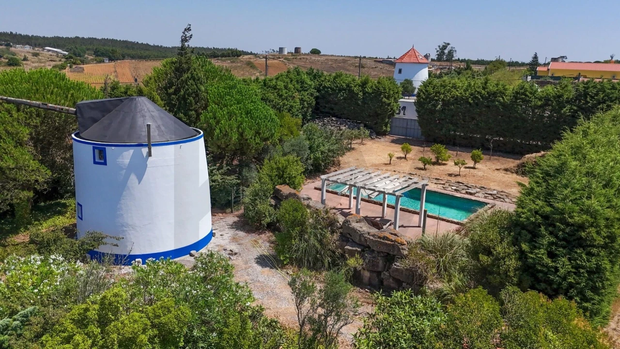 Moradia T3 para Venda em Maxial e Monte Redondo Foto 52