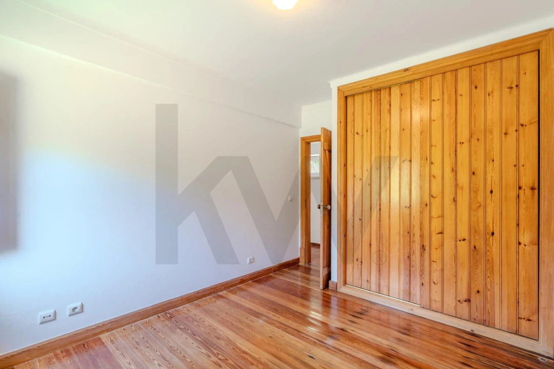 Moradia T3 para Venda em Maxial e Monte Redondo Foto 26