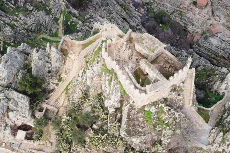 Terreno para Venda em Penha Garcia Foto 11