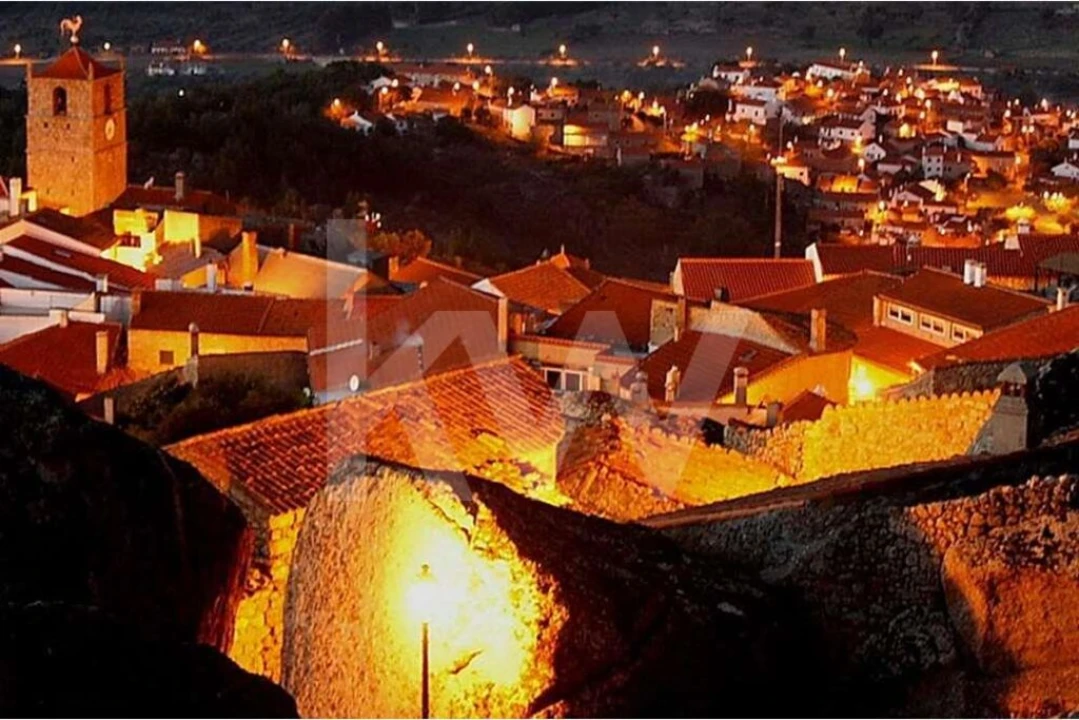 Terreno para Venda em Penha Garcia Foto 8