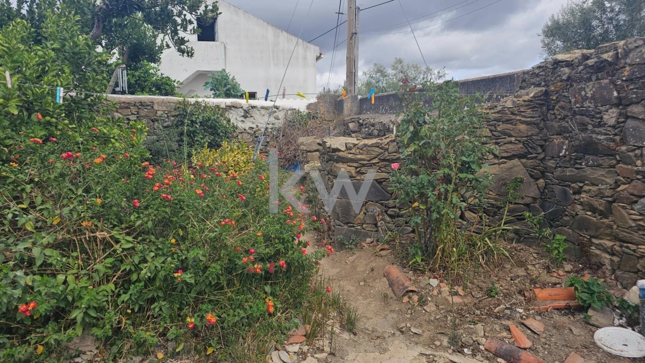 Moradia T3 para Venda em Aldeia dos Fernandes Foto 6