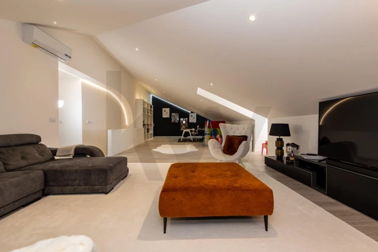 Apartamento T4 para Venda em São Vicente Ferreira Foto 6