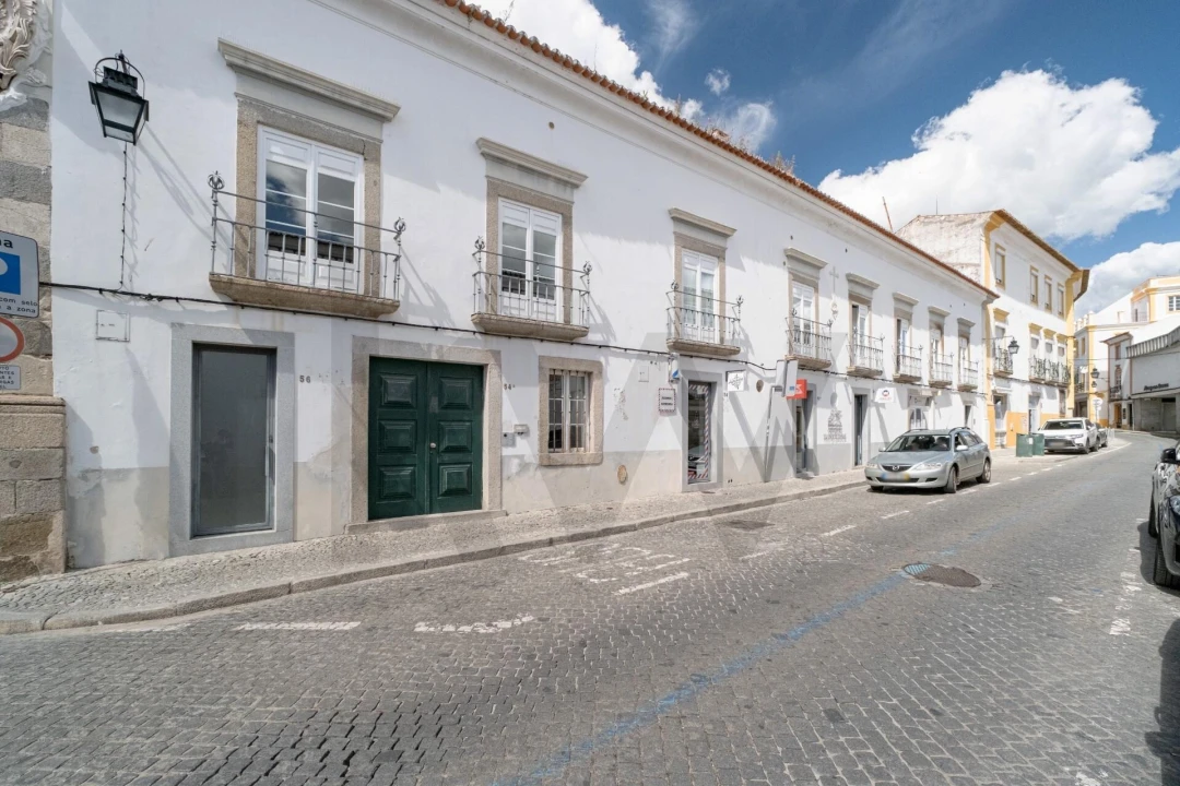 Apartamento T3 para Venda em Évora (São Mamede, Sé, São Pedro e Santo Antão) Foto 1