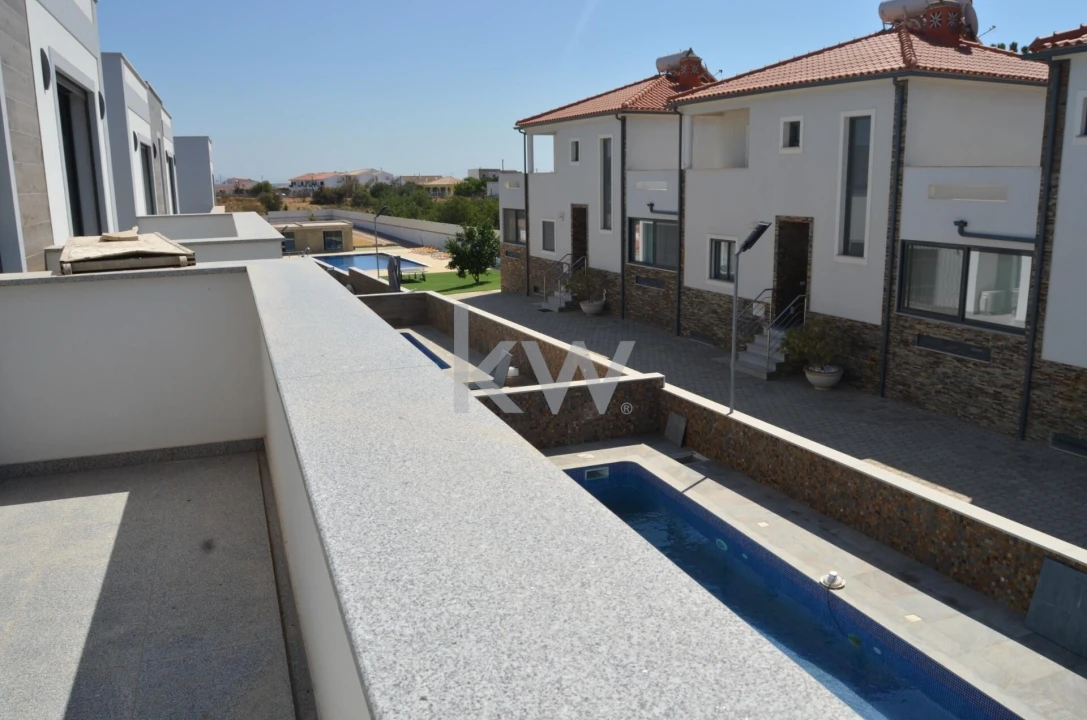 Moradia T3 para Venda em Albufeira e Olhos de Água Foto 24