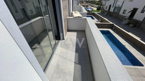 Moradia T3 para Venda em Albufeira e Olhos de Água