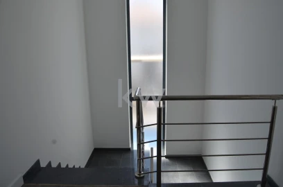 Moradia T3 para Venda em Albufeira e Olhos de Água